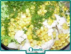 Маленькая фотография блюда по рецепту «Салат из цветной капусты и кукурузы»