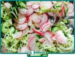 Маленькая фотография блюда по рецепту «Салат из капусты с редисом»